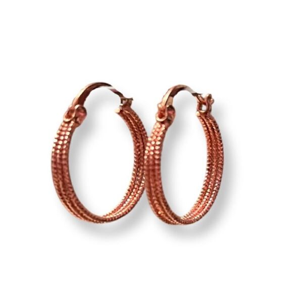 🤯5/$20🤯 NWOT Rose Gold Triple Strand Hoop Earrings - Picture 1 of 3